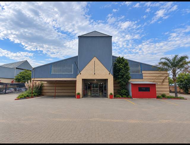 1,690M² WAREHOUSE FOR SALE IN ORMONDE